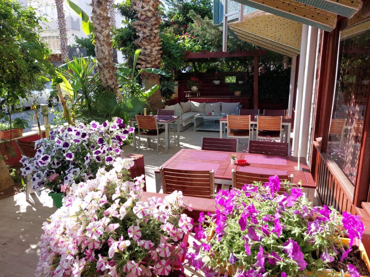 Beyaz Melek Apart Hotel Antália Exterior foto