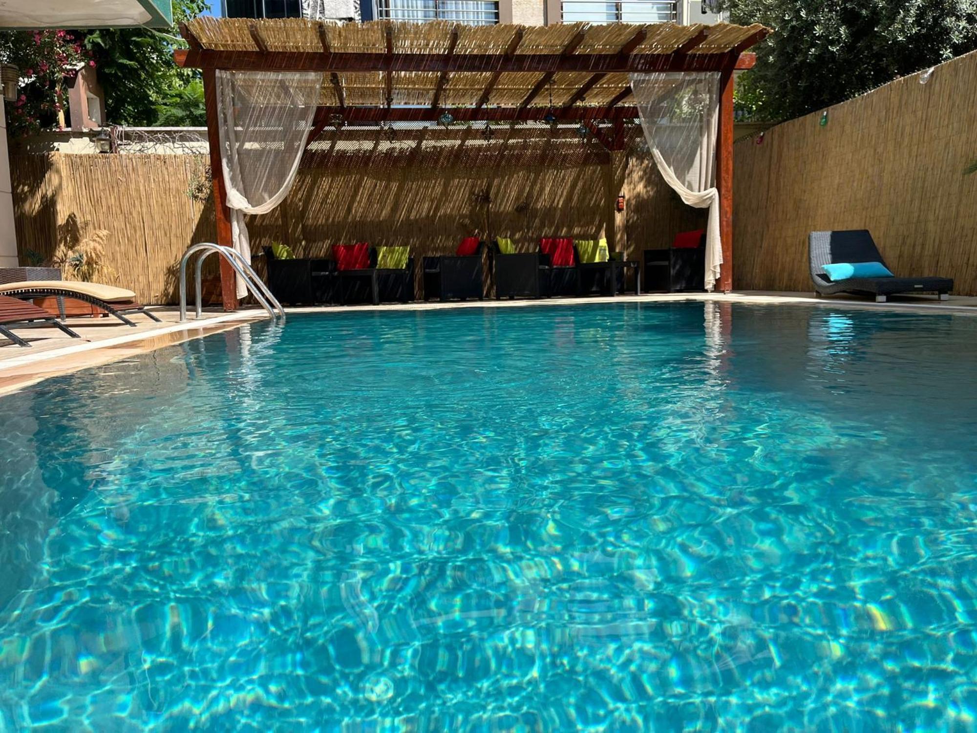 Beyaz Melek Apart Hotel Antália Exterior foto