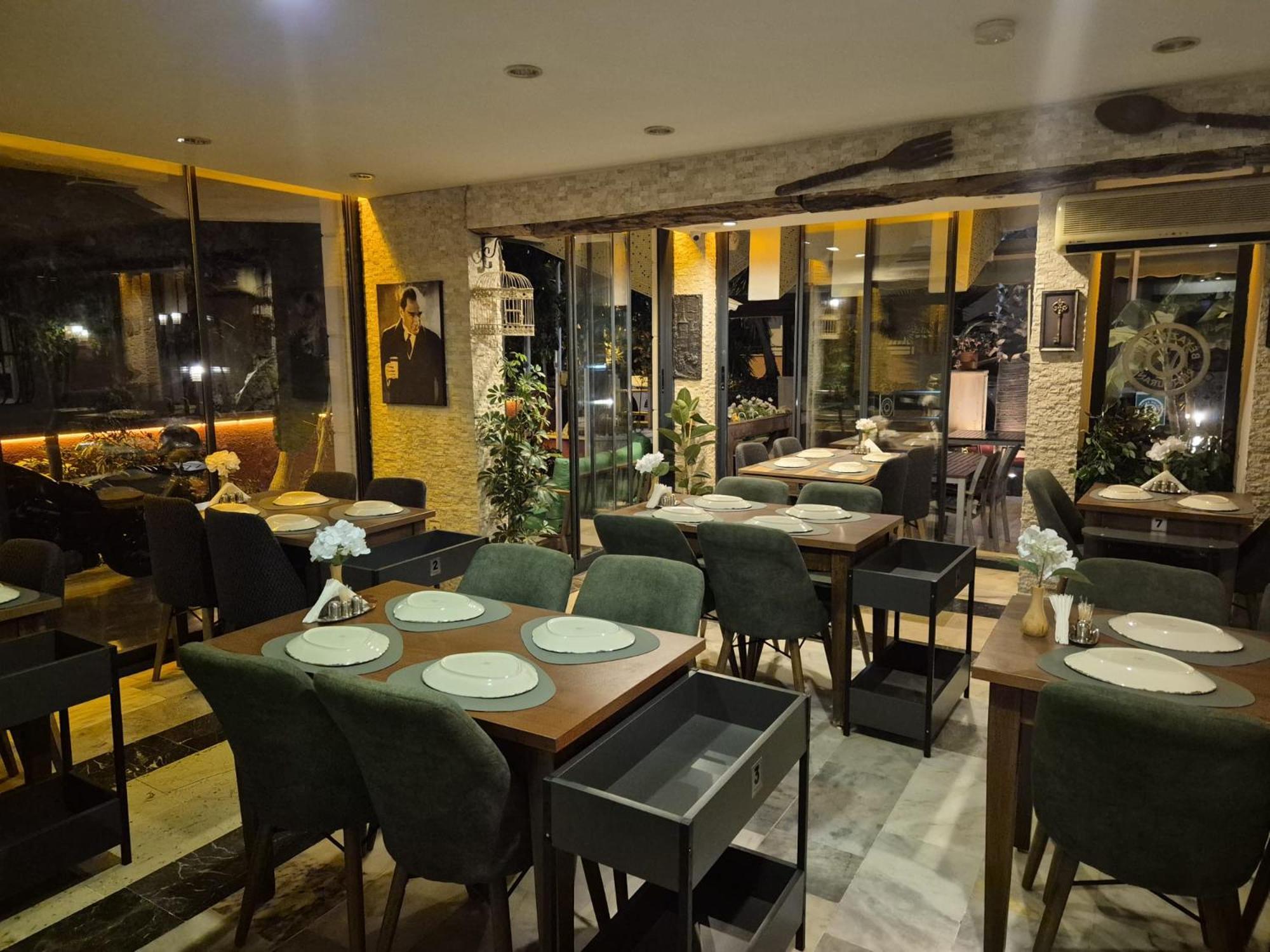 Beyaz Melek Apart Hotel Antália Exterior foto